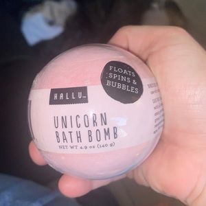 Unicorn Bath Bomb Floats and spins bubbles new sealed